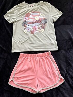 Green Graphic Tee & Peach Athletic Shorts Set - Girls size XXL